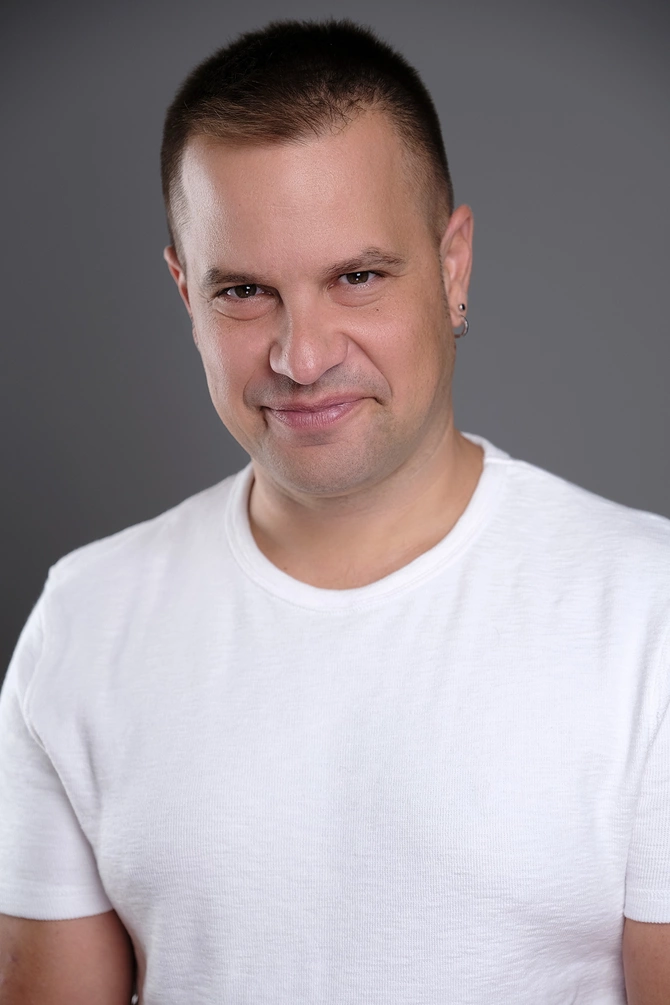 Karyerasını tez bitirən TÜRKİYƏLİ MƏŞHURLAR - SİYAHI