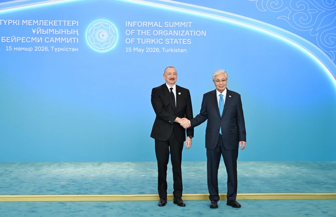 Prezident İlham Əliyev Türküstanda TDT-nin qeyri-rəsmi Zirvə görüşündə iştirak edir