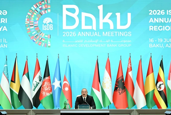 Ильхам Алиев выстуил на церемонии открытия ежегодных встреч Группы IsDB