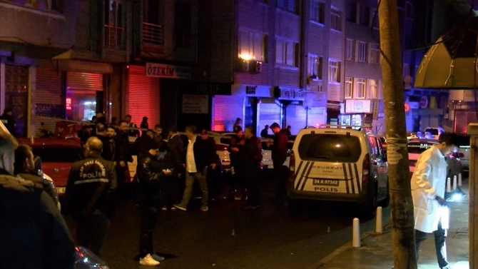 İstanbulda əyləncə məkanına qumbara ilə hücum olub - Yaralılar var