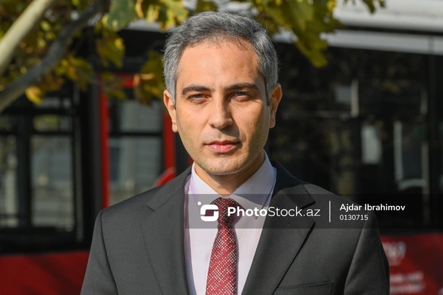 Bakıda taksi sürücüsünə qanuni dayanacaqda CƏRİMƏ YAZILIB