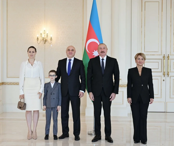 İlham Əliyev Gürcüstanın Azərbaycanda yeni təyin olunmuş səfirini qəbul edib