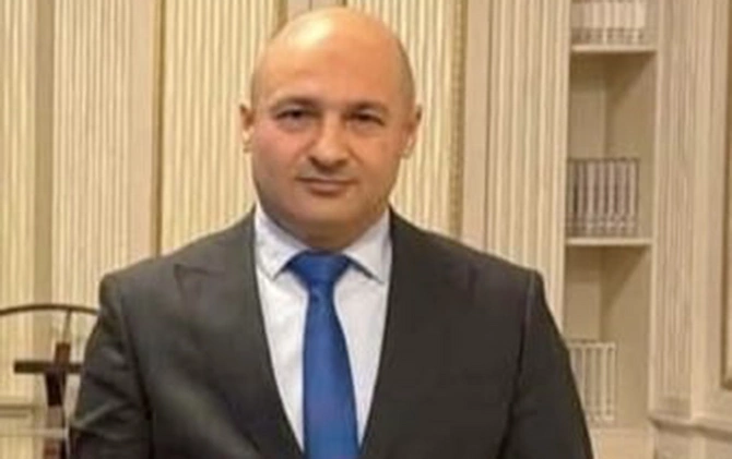 Nazir yeni müdir təyin etdi