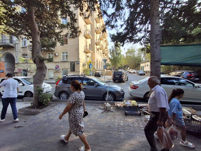 Bakıxanovda qanunsuz küçə ticarəti YIĞIŞDIRILDI Bakıxanovda qanunsuz küçə ticarəti YIĞIŞDIRILDI