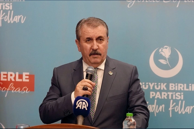 Gülben Ergen onu təhqir edən vəzifəli şəxsdən yazdı: 