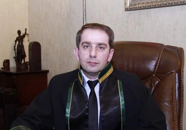 Sosial mediada vətəndaşlara qarşı dələduzluq: İşbazların toruna düşməmək üçün nə edək? Sosial mediada vətəndaşlara qarşı dələduzluq: İşbazların toruna düşməmək üçün nə edək?