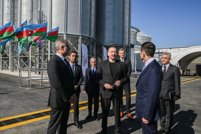 İlham Əliyev İmişlidə "Promalt" MMC-nin arpa emalı müəssisəsinin açılışını edib İlham Əliyev İmişlidə "Promalt" MMC-nin arpa emalı müəssisəsinin açılışını edib