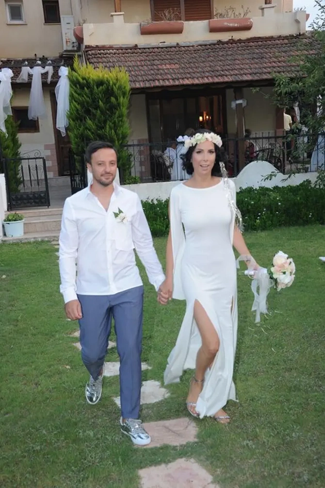 Məşhur cütlüklərin qəribə ayrılıq səbəbləri - SİYAHI