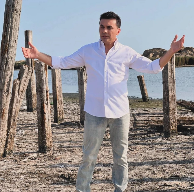 Qırmızı ətdən və çörəkdən imtina edən məşhurlar - SİYAHI