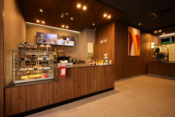 Xırdalanda ilk "McDonald's" restoranının açılışı olub Xırdalanda ilk "McDonald's" restoranının açılışı olub