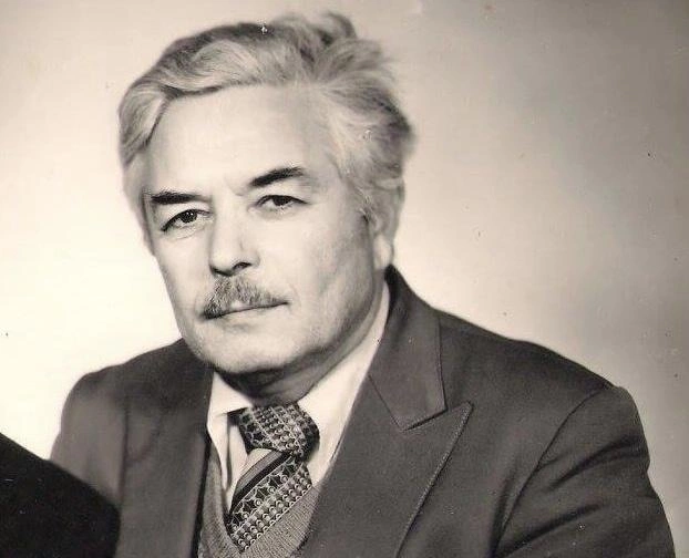 Bu mahnının sözləri aparıcı Afaq Gəncəlinin babasına aiddir