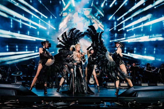 Ajda Pekkan bunun üçün 9000 dollar xərclədi