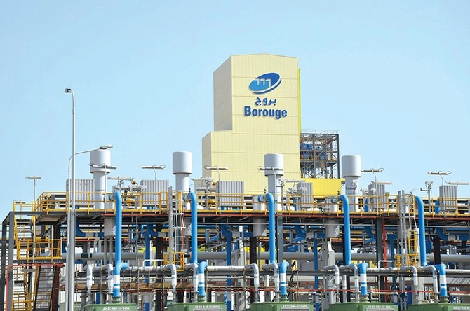 BƏƏ-də neft-kimya zavodu yanğına görə fəaliyyətini dayandırdı