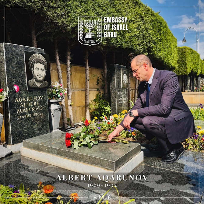 İsrailin Azərbaycandakı səfiri Milli Qəhrəman Albert Aqarunovun məzarını ziyarət edib