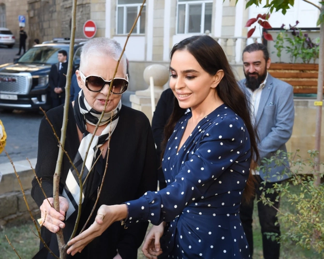 "ART Weekend" çərçivəsində "Püstə: canlı irs" performansı təqdim edilib "ART Weekend" çərçivəsində "Püstə: canlı irs" performansı təqdim edilib