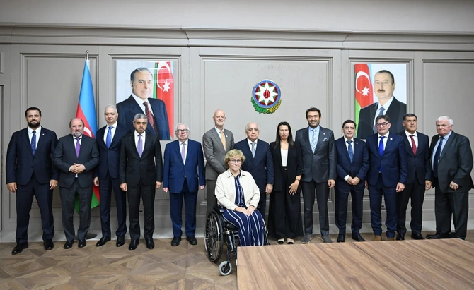 Əli Əsədov beynəlxalq və xarici ölkələrin paralimpiya komitələrinin rəhbər şəxsləri ilə görüşüb