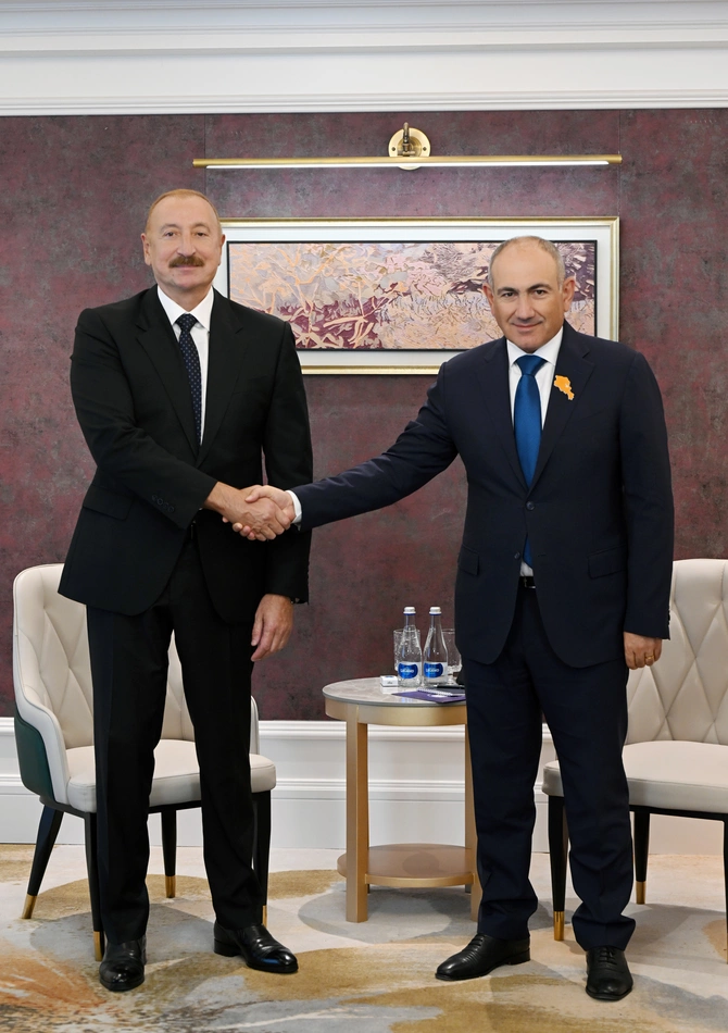 Bişkekdə İlham Əliyev ilə Nikol Paşinyan arasında görüş başa çatıb