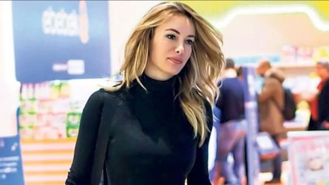 Karyerasını tez bitirən TÜRKİYƏLİ MƏŞHURLAR - SİYAHI