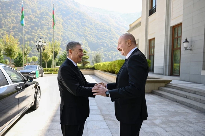 Ilham Aliyev met with the Chairman of the Halk Maslahaty of Turkmenistan in Gabala