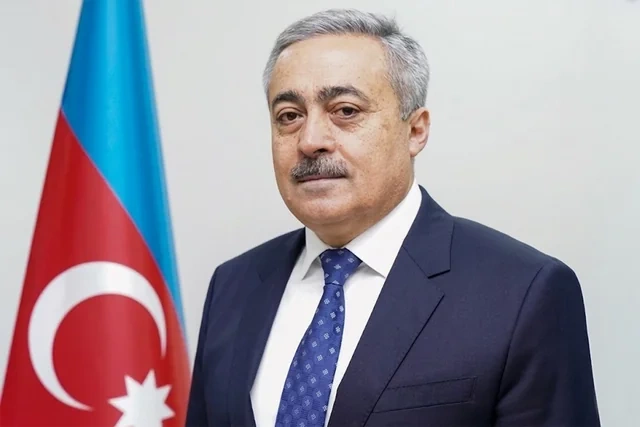 Tanınmış professor işdən çıxdı