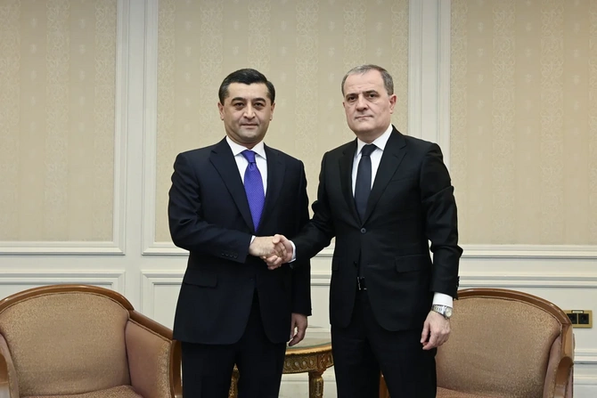 Ceyhun Bayramov özbəkistanlı həmkarı ilə Yaxın Şərqdəki vəziyyəti müzakirə edib