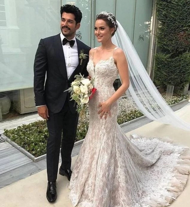 Boşandığı deyilən Burak Özçivit: 