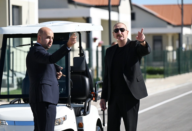 İlham Əliyev Cəbrayılın Horovlu kəndinin birinci mərhələsinin açılışında iştirak edib İlham Əliyev Cəbrayılın Horovlu kəndinin birinci mərhələsinin açılışında iştirak edib