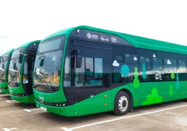 Kartdan xəbərsiz pul silinir: Bakıda ictimai nəqliyyatda rəqəmsal ödəniş böhranı