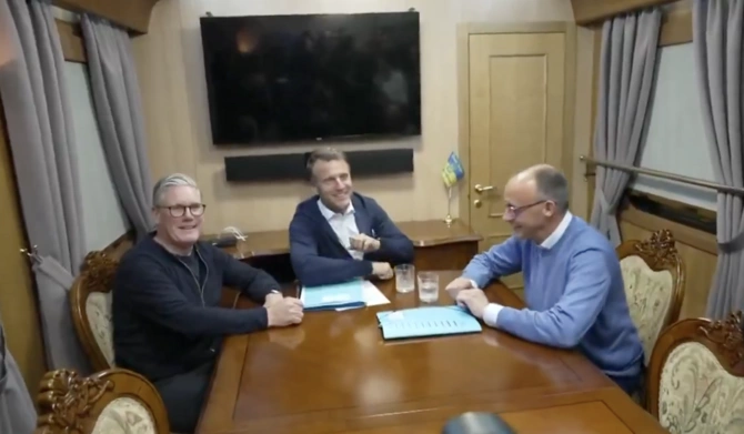 Scandalous video: Macron, Starmer and Merz with white powder after ...