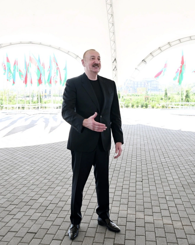 Zəngilanın Məmmədbəyli və Ağalı kəndlərinin sakinlərinə mənzillərin açarları təqdim edilib Zəngilanın Məmmədbəyli və Ağalı kəndlərinin sakinlərinə mənzillərin açarları təqdim edilib