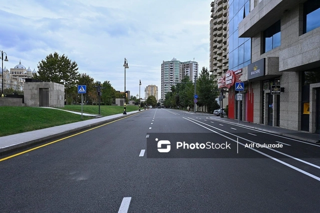Куда исчезли пешеходные переходы на дорогах Баку?