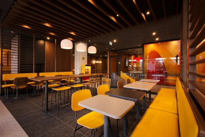 Xırdalanda ilk "McDonald's" restoranının açılışı olub Xırdalanda ilk "McDonald's" restoranının açılışı olub