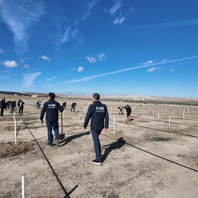Nazirlik Zəfər Gününə həsr olunmuş ağacəkmə aksiyası keçirib Nazirlik Zəfər Gününə həsr olunmuş ağacəkmə aksiyası keçirib