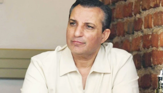 Müəzzin, usta, xilasedici, həkim, reklam meneceri işləyən TÜRKİYƏLİ MƏŞHURLAR - SİYAHI