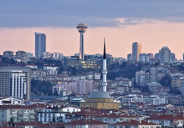 Bir vəsiqə ilə türk dünyasına səyahət etmək: Azərbaycanlı turistləri hansı imkanlar gözləyir?