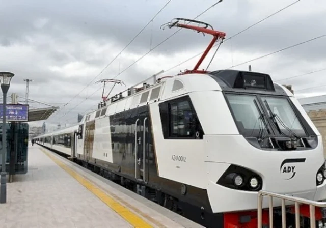Bakıdan Tbilisiyə yeni qatar reysləri: Qiymətlər düşdü, bəs sıxlıq azalacaq?