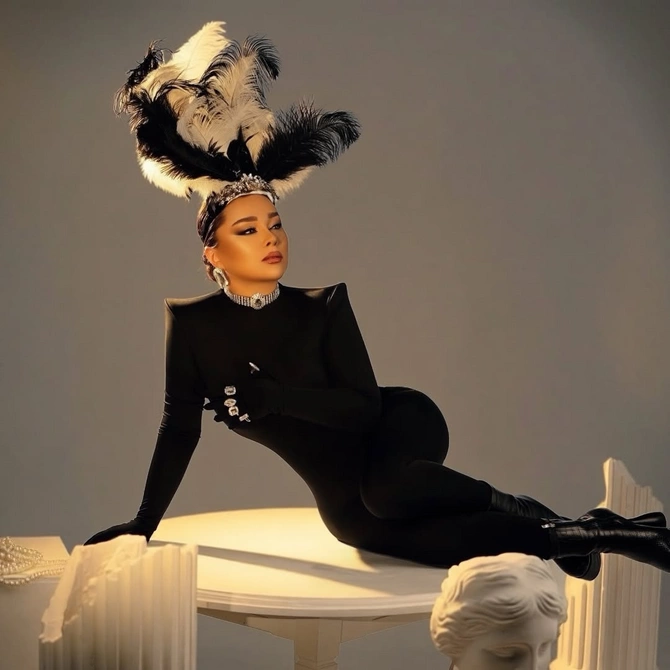 45 yaşı tamam olan Xatirə İslamdan YENİ FOTOSESSİYA