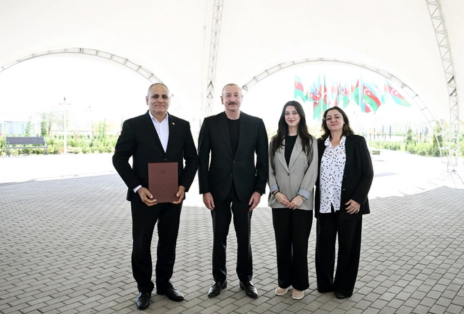Zəngilanın Məmmədbəyli və Ağalı kəndlərinin sakinlərinə mənzillərin açarları təqdim edilib Zəngilanın Məmmədbəyli və Ağalı kəndlərinin sakinlərinə mənzillərin açarları təqdim edilib
