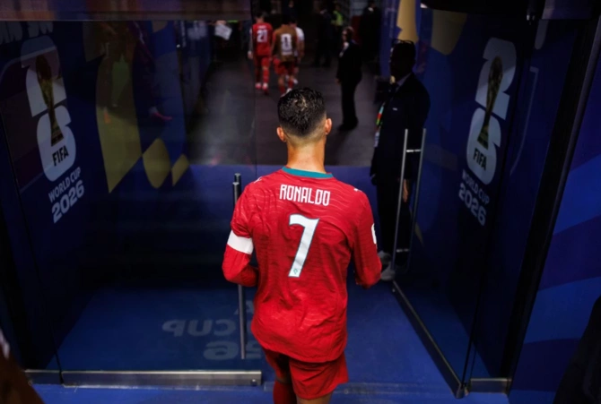 Ronaldonun göz yaşları dünya mediasında: Tənqid, yoxsa vida?