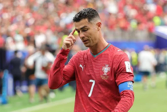 Ronaldonun cəzası müzakirələrə səbəb oldu - Millidən imtina edə bilər