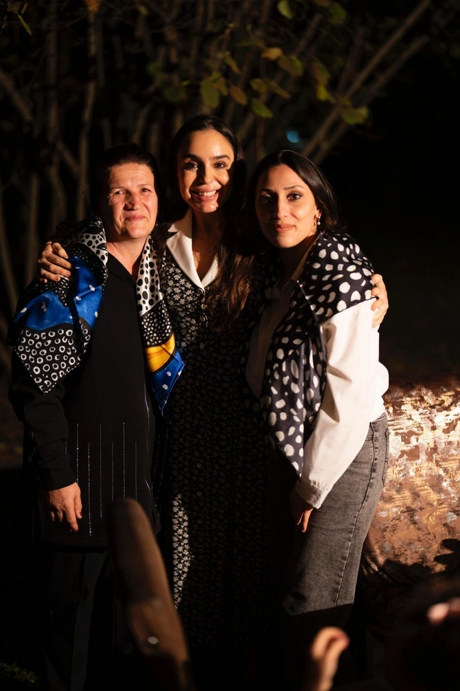 Leyla Əliyeva Qəbələdə "Gənc arıçı" layihəsinin iştirakçısı ilə görüşüb Leyla Əliyeva Qəbələdə "Gənc arıçı" layihəsinin iştirakçısı ilə görüşüb