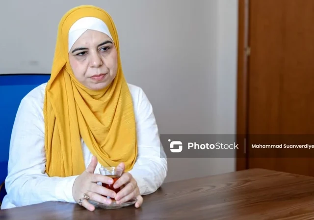 Ana qızı ilə eyni ildə ali məktəbi bitirdi: 20 il sonra gerçəkləşən arzu