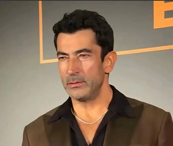 Kenan İmirzalıoğlu əsəbiləşdi: 