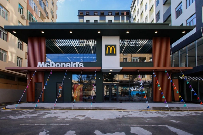 Xırdalanda ilk "McDonald's" restoranının açılışı olub Xırdalanda ilk "McDonald's" restoranının açılışı olub