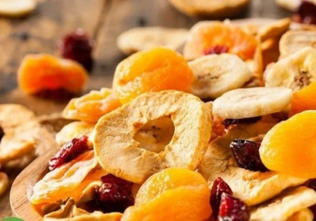 Süfrələrimizin yeni favoriti - Quru meyvə bazarında qiymətlər necə dəyişir?