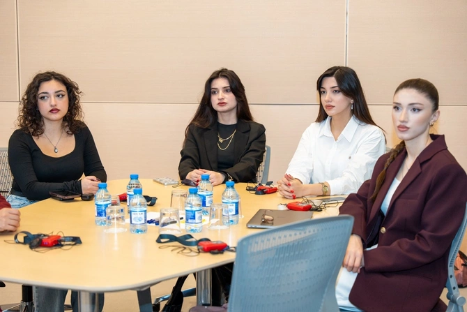 MEDİA "Süni intellektin mediada tətbiqi" mövzusunda seminar keçirib MEDİA "Süni intellektin mediada tətbiqi" mövzusunda seminar keçirib