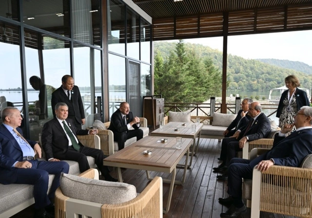 Sarsılmaz birlik: TDT vahid güc mərkəzi kimi - Sarsılmaz birlik: TDT vahid güc mərkəzi kimi -