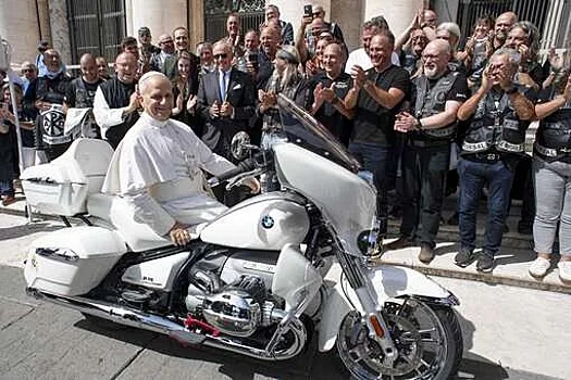 Roma Papasının motosikleti 156 min avroya satıldı Roma Papasının motosikleti 156 min avroya satıldı