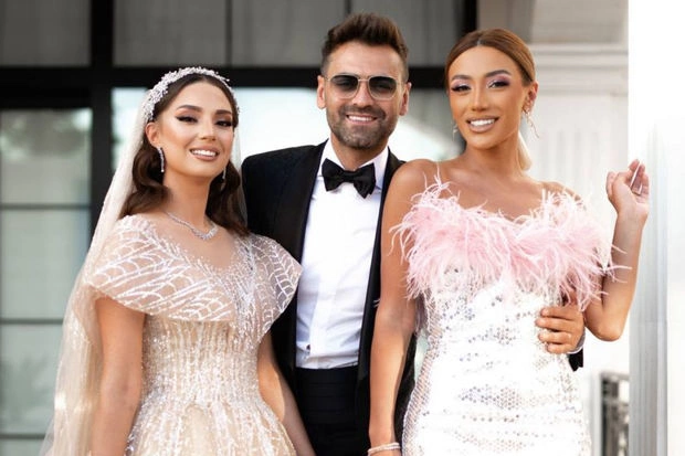 Röya Ayxanın qardaşından Zülfiyyə Xanbabayevaya HƏDİYYƏ Röya Ayxanın qardaşından Zülfiyyə Xanbabayevaya HƏDİYYƏ