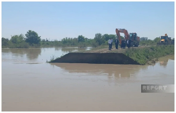 Ağcabədidə Kür çayında yarılan bənd bərpa edilib